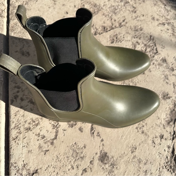 Chelsea Olive Green Rain Boot Size 9 - Picture 2 of 11